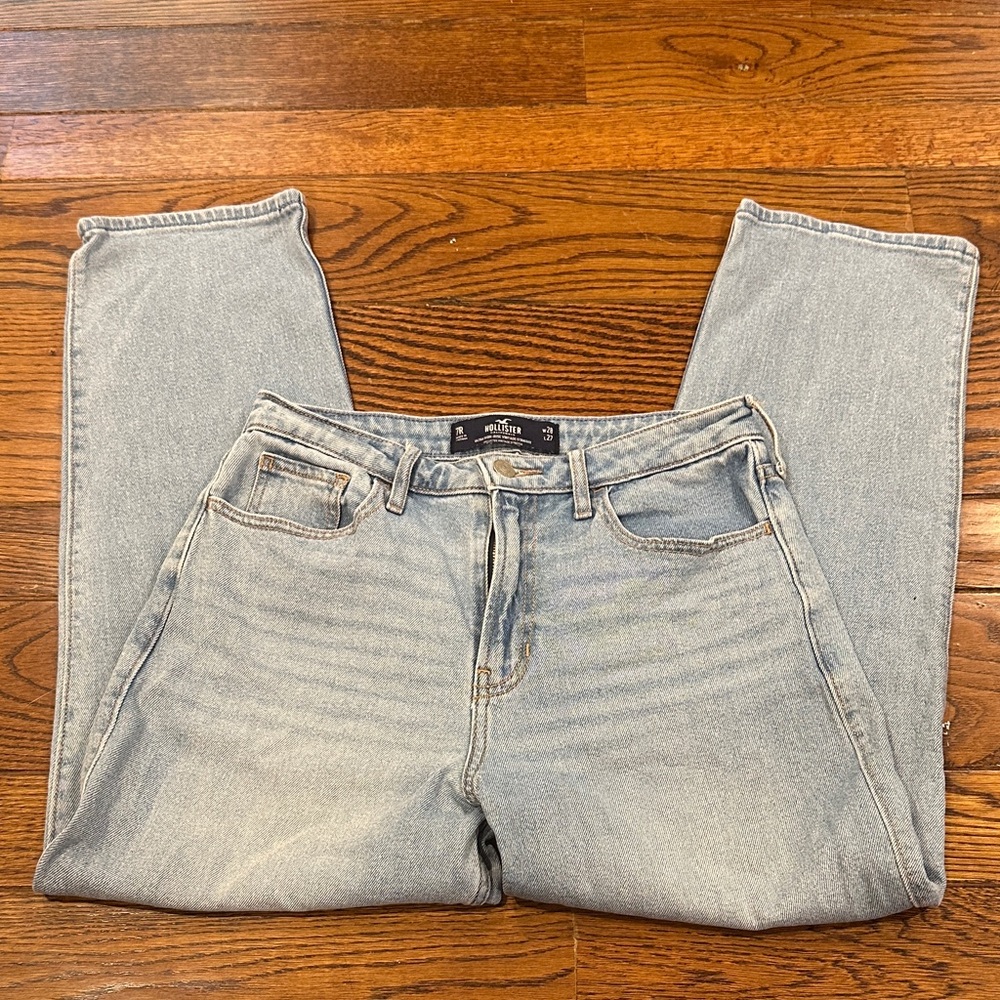 Hollister Women's Light Blue Straight Leg Jeans